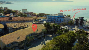 1045 - Apartamento no centro de Bombinhas a 50mts do mar